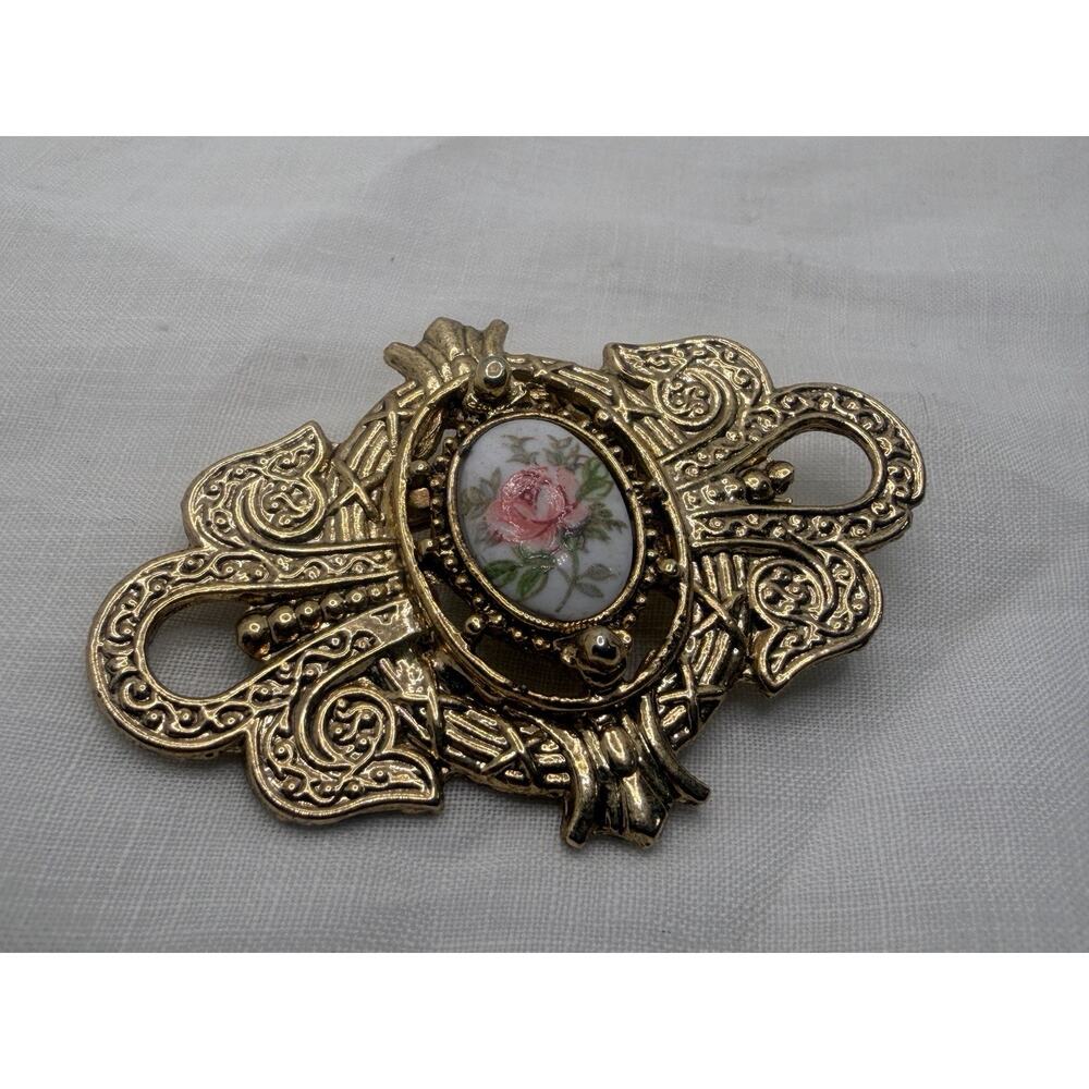 VTG Victorian Antique Style Brooch, Gold Tone Filigree With Porcelain Rose Cameo